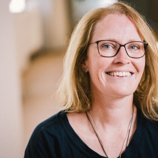 Coworkerin und Schreibtrainerin Ruth Mayr